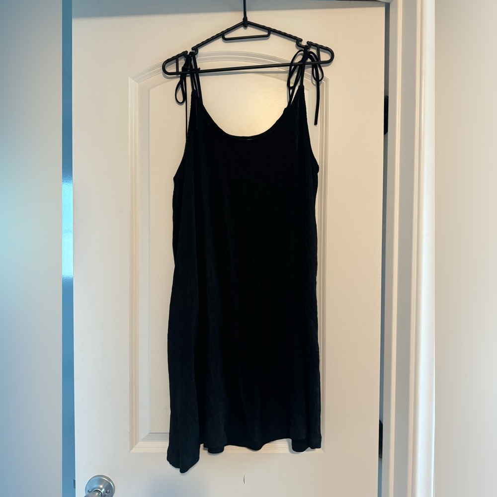 Mod Ref Black Textured Mini Dress